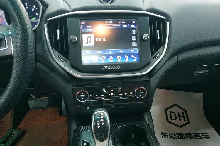 玛莎拉蒂 Ghibli 2014款 3.0T 标准版中控内饰16