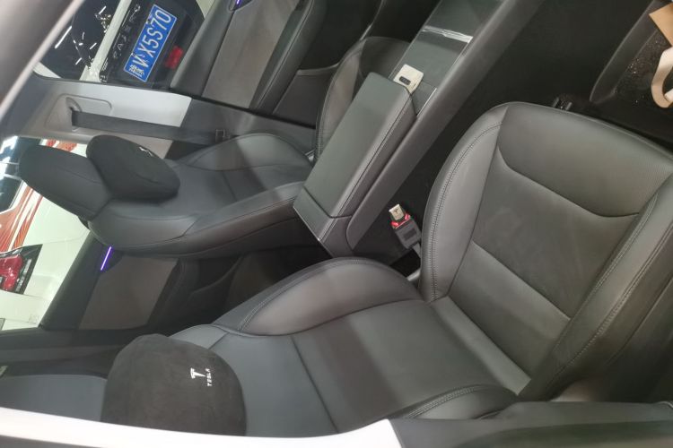 特斯拉 Model Y 2025款 后轮驱动版局部细节41