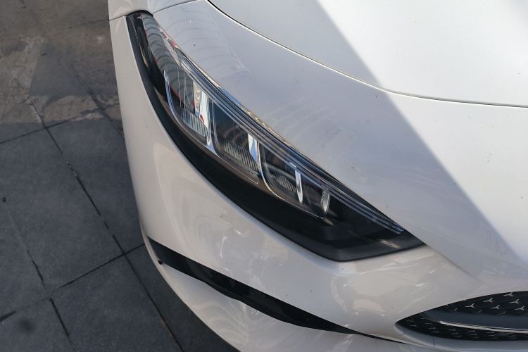 奔驰A级 2023款 A 200 L 时尚型车身外观8