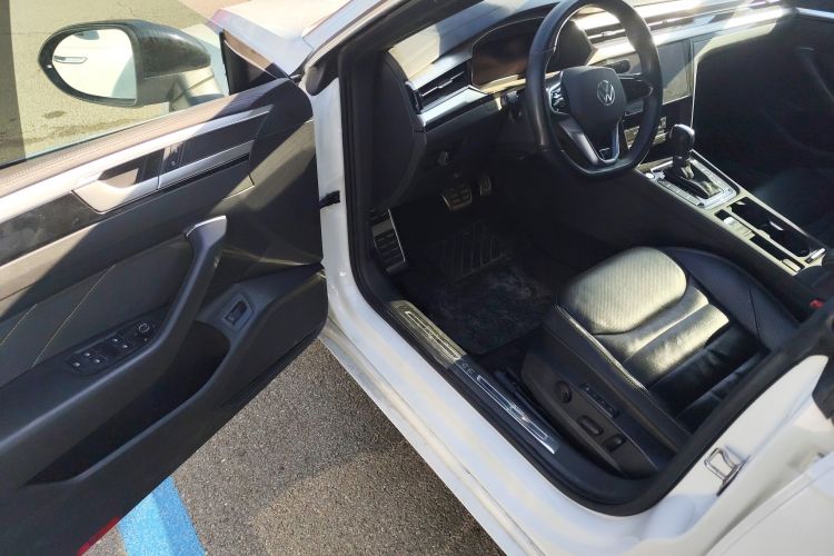 一汽-大众CC 2023款 380TSI 夺目版中控内饰20