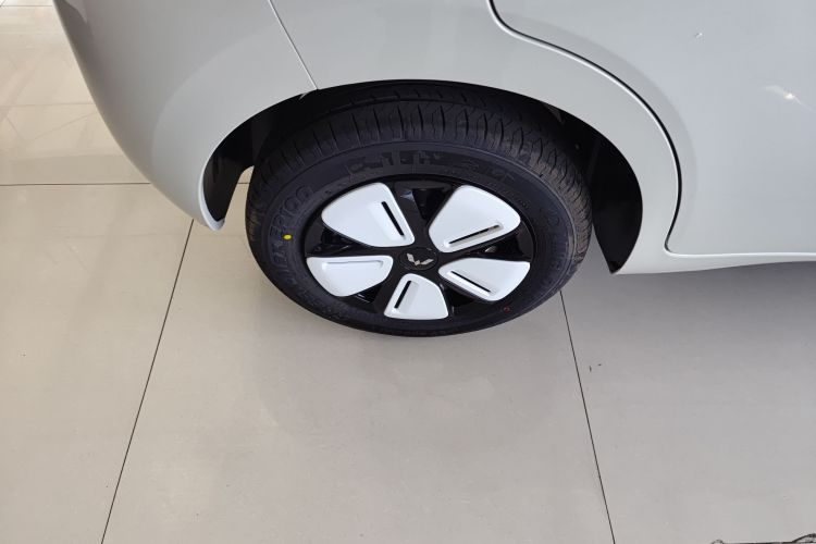 五菱汽车 宏光MINIEV 2025款 四门版 进阶款车身外观6008