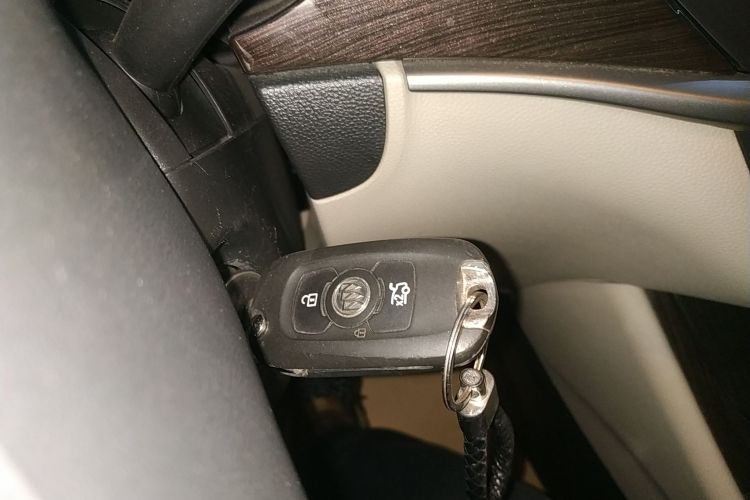 别克 威朗 2019款 三厢 15S 自动领先型中控内饰11