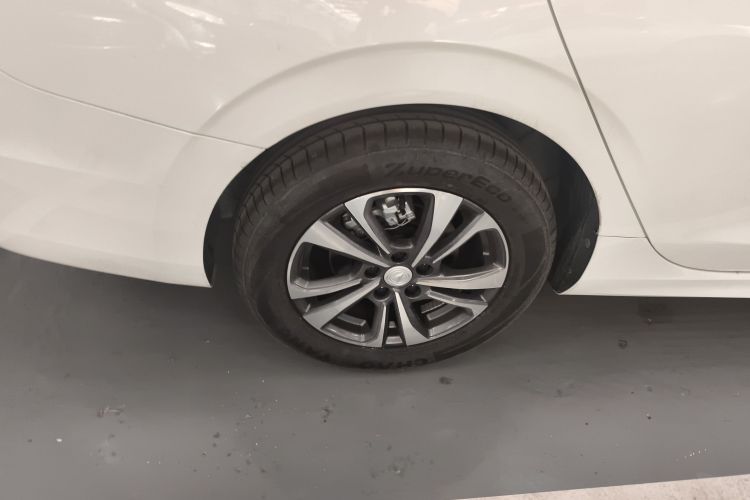 长安 逸动 2025款 PLUS 1.4T 双离合高能版车身外观6003