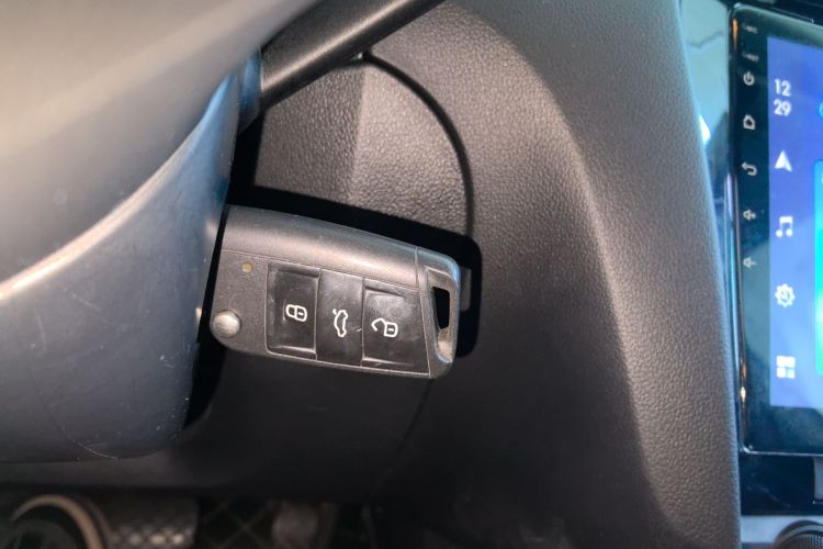 斯柯达 明锐 2017款 经典款 1.6L 自动标准版中控内饰11