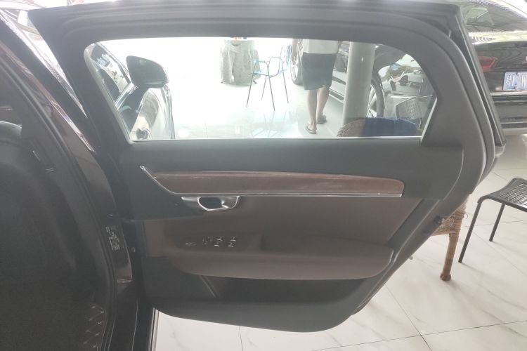 沃尔沃S90 2019款 T5 智远版中控内饰45