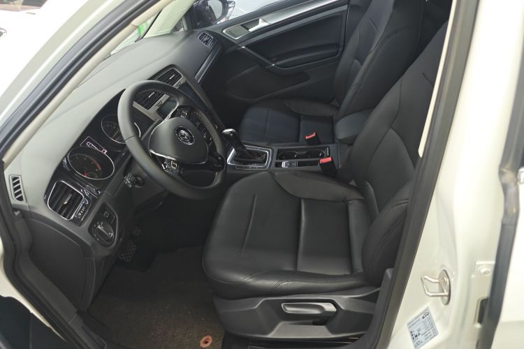 大众 高尔夫 2017款 230TSI 自动舒适百万辆纪念版局部细节19