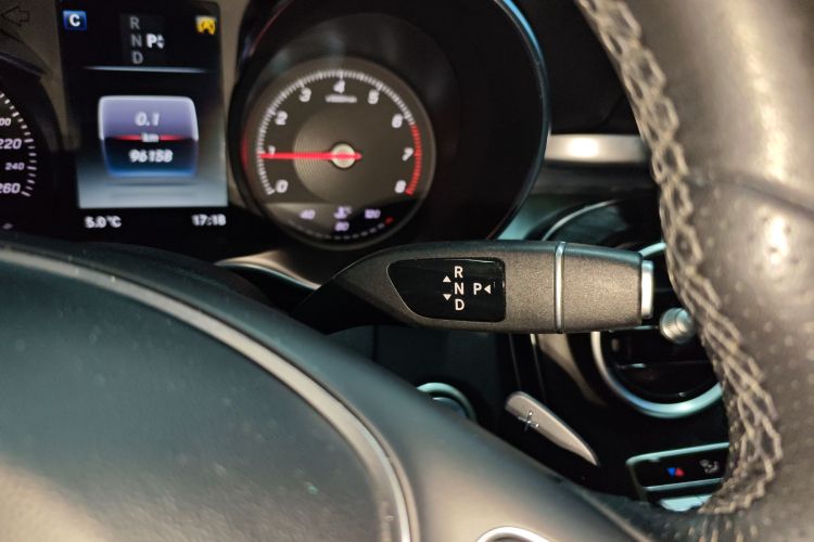 奔驰C级 2018款 C 200 L 运动版局部细节18