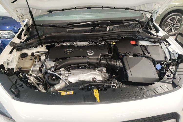 奔驰GLA 2023款 GLA 220机舱底盘24