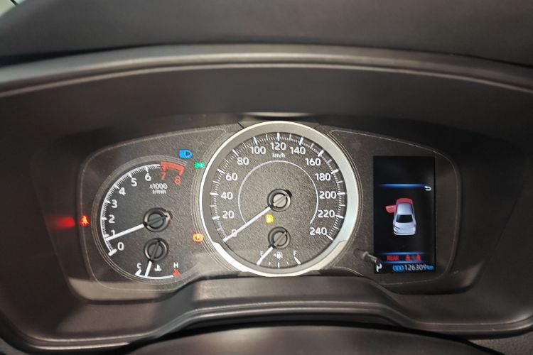 丰田 亚洲狮 2021款 2.0L 豪华版中控内饰14