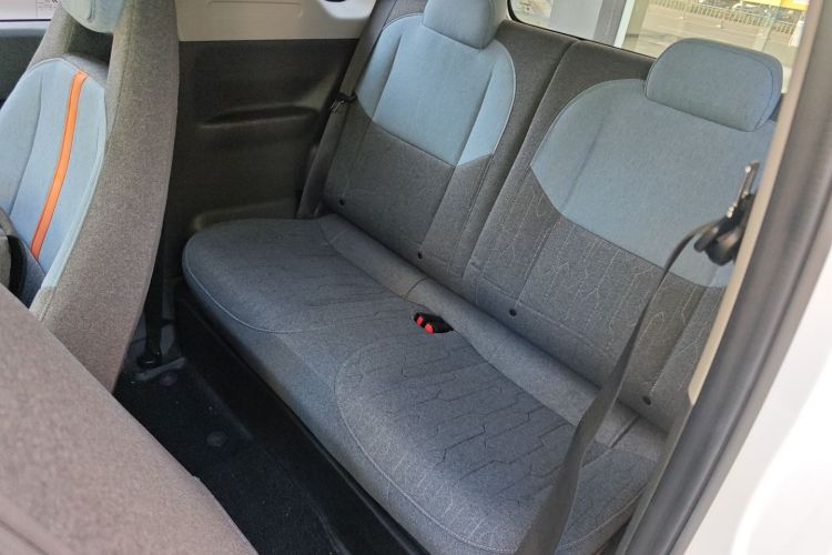 吉利银河 2023款 熊猫mini 200km 耐力熊中控内饰21