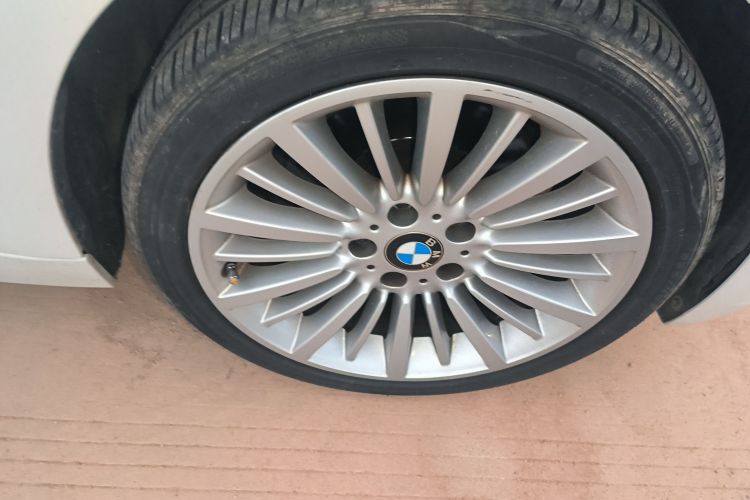 宝马3系 2018款 320Li 时尚型车身外观10