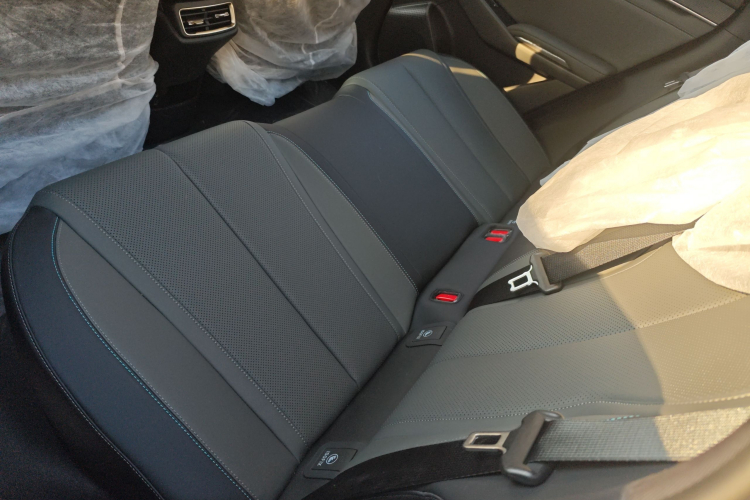 比亚迪 秦L 2025款 DM-i 智驾版 80KM领先型中控内饰21