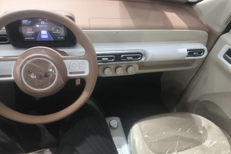 五菱汽车 宏光MINIEV 2024款 第三代 215km 进阶版中控内饰12