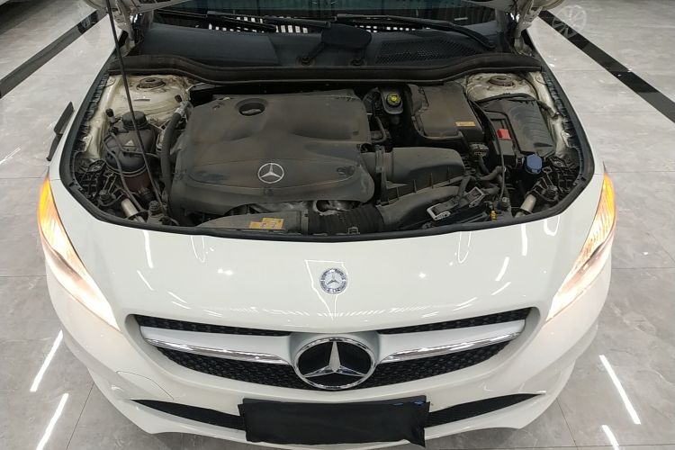 奔驰CLA 2016款 CLA 200 动感型机舱底盘24