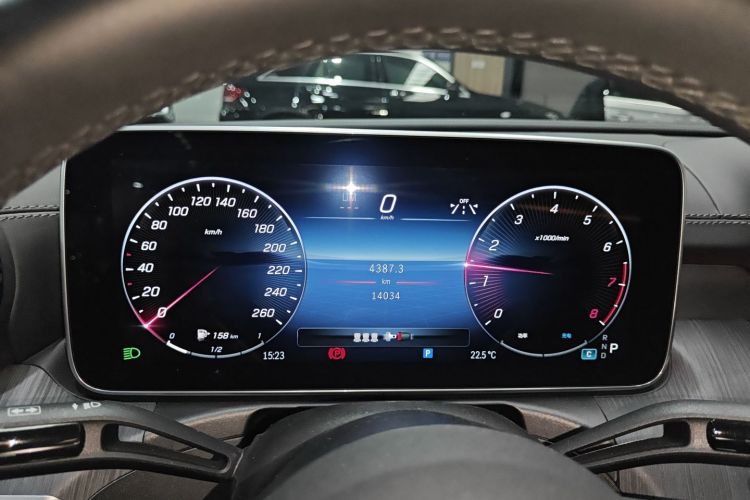 奔驰C级 2024款 C 200 L 运动版局部细节14