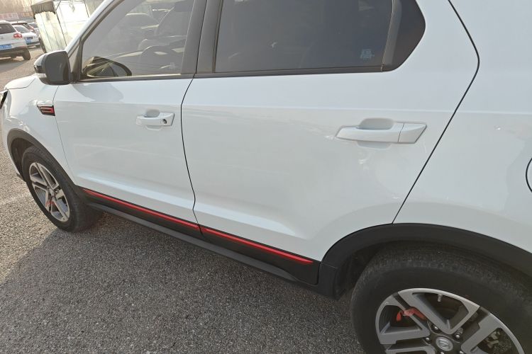 长安CS55PLUS 2021款 蓝鲸版 1.5T 手动豪华型车身外观4