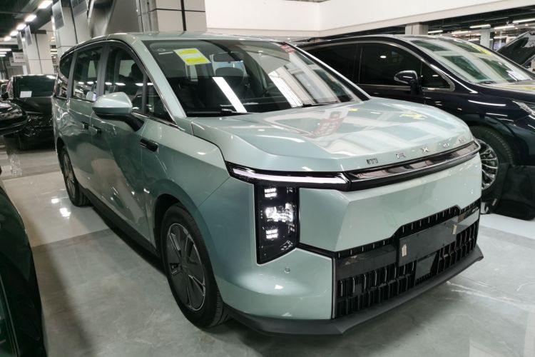 上汽大通MAXUS 大家7 2024款 改款 超混 长续航版 悦享版车身外观3