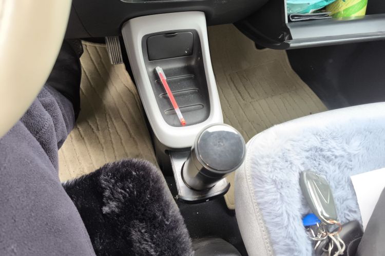 零跑汽车 零跑T03 2023款 310轻享版中控内饰18