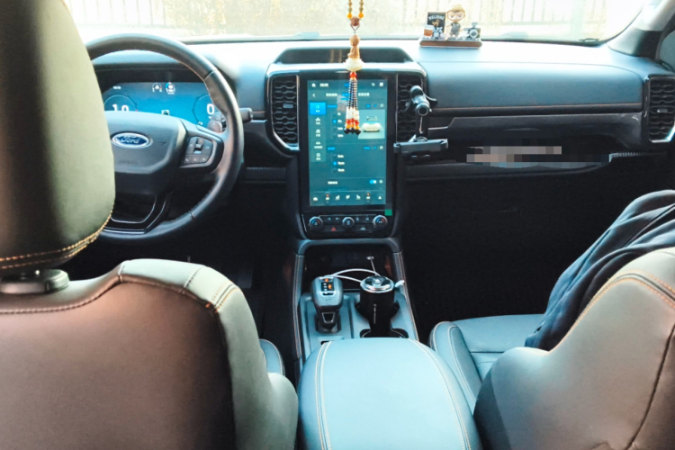 福特 游骑侠Ranger 2023款 探迹四驱自动版 汽油中控内饰12