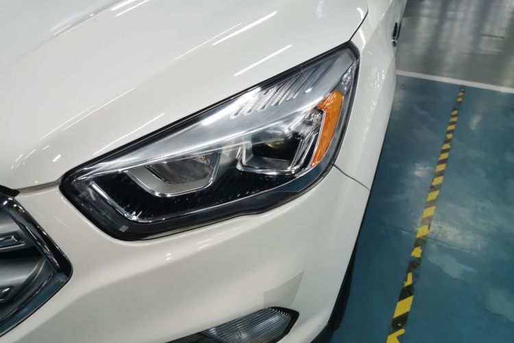 福特 翼虎 2017款 EcoBoost 180 两驱精翼型车身外观36