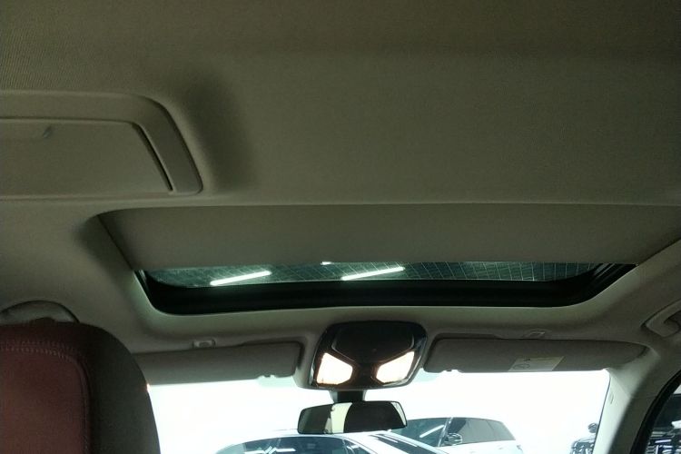 宝马5系新能源 2022款 改款 535Le 豪华套装中控内饰22