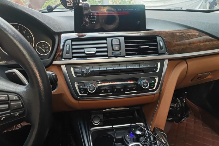 宝马3系 2015款 320Li 豪华设计套装局部细节16