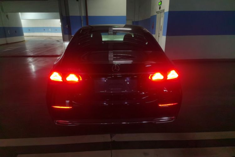 奔驰E级新能源 2024款 E 350 e L 插电式混合动力轿车车身外观6004