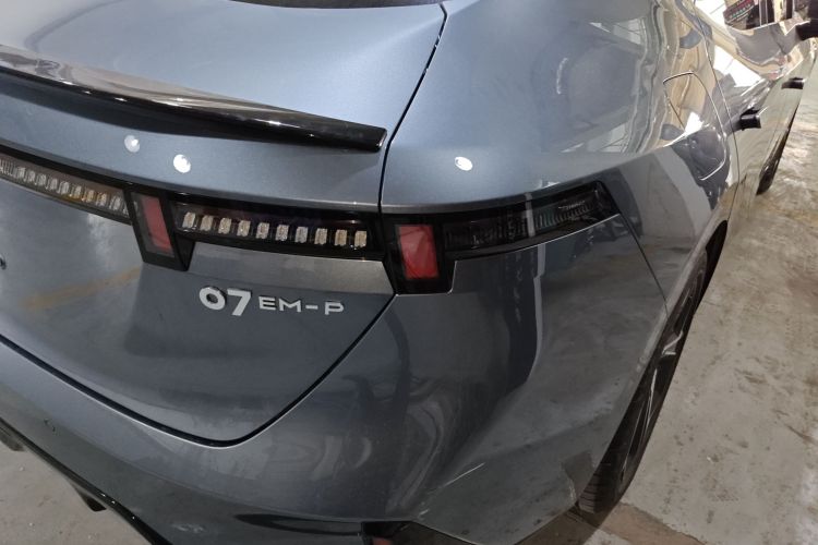 领克07 2024款 EM-P 126长续航 Ultra车身外观9