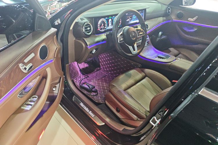 奔驰E级 2020款 改款 E 260 L中控内饰20