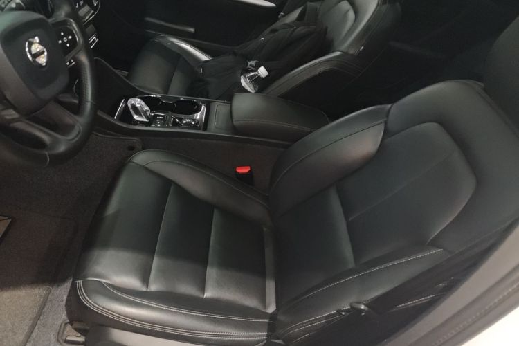 沃尔沃XC40 2020款 T4 四驱智远豪华版中控内饰19