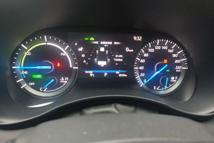 丰田 汉兰达 2023款 2.5L智能电混双擎两驱精英版 5座中控内饰14