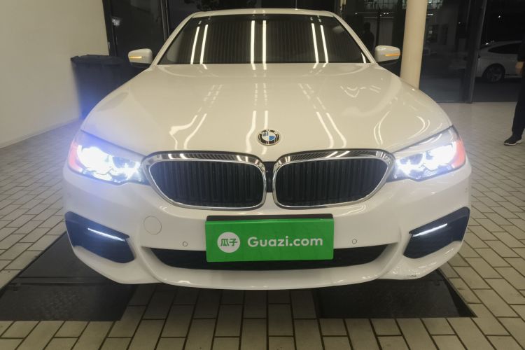 宝马5系(进口) 2019款 525i M运动套装车身外观2