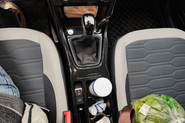 大众 途岳 2025款 新锐 1.5L 锐意版中控内饰18