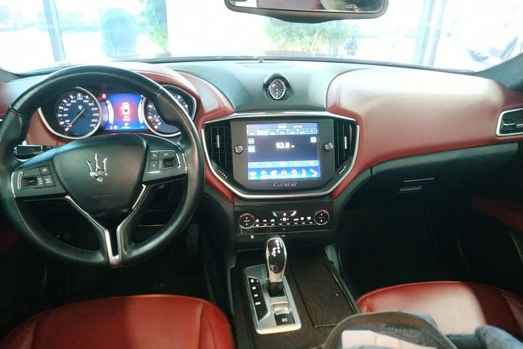 玛莎拉蒂 Ghibli 2014款 3.0T 标准版中控内饰16
