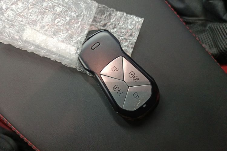 小鹏P7 2023款 P7i 702 Max中控内饰11