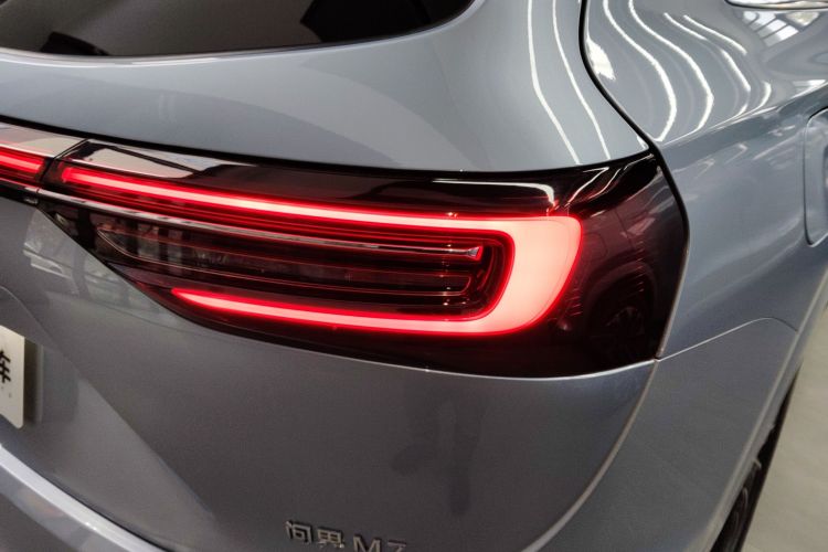 鸿蒙智行 问界M7 2024款 1.5T 后驱Plus版 5座车身外观9