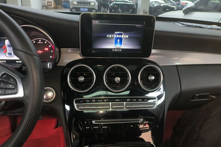 奔驰C级 2018款 C 200 成就特别版中控内饰16