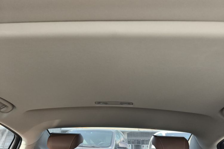 别克 君威 2023款 552T 智享型中控内饰22