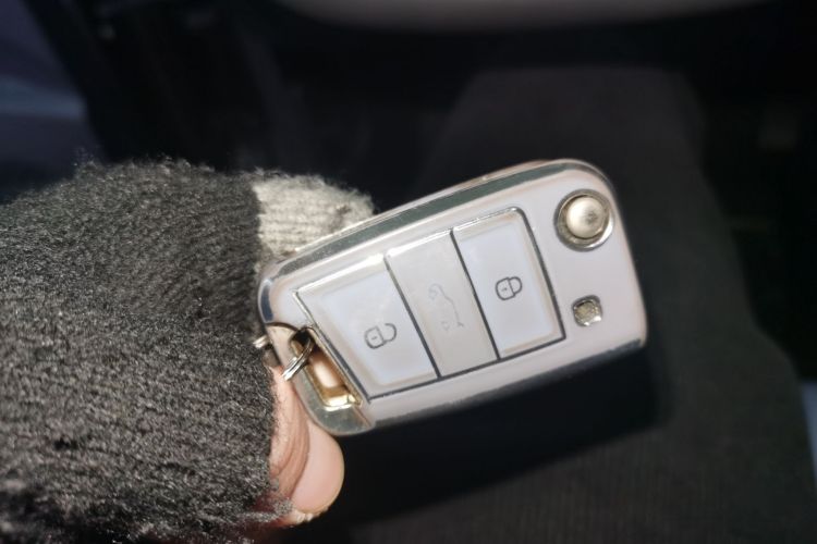 大众 途岳 2024款 300TSI 两驱满月版中控内饰7001