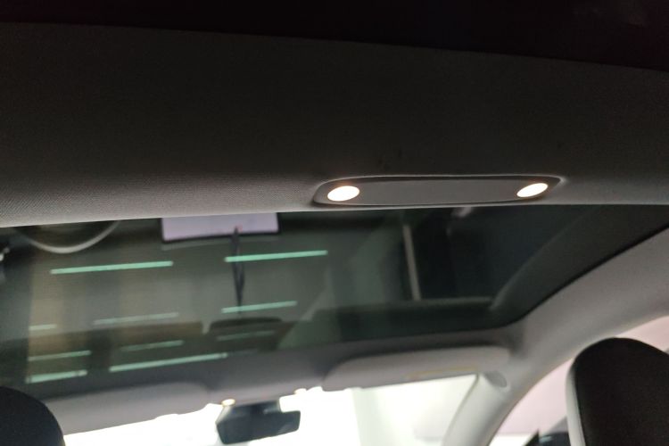 特斯拉 Model 3 2021款 标准续航后驱升级版 3D6中控内饰22