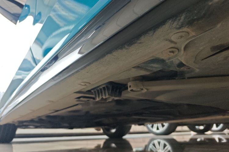 宝马2系(进口) 2021款 225i 四门轿跑车 M运动曜夜套装局部细节9002