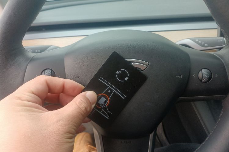 特斯拉 Model 3 2022款 后轮驱动版中控内饰7001