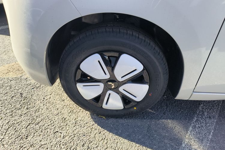 五菱汽车 宏光MINIEV 2025款 四门版 进阶款车身外观6007