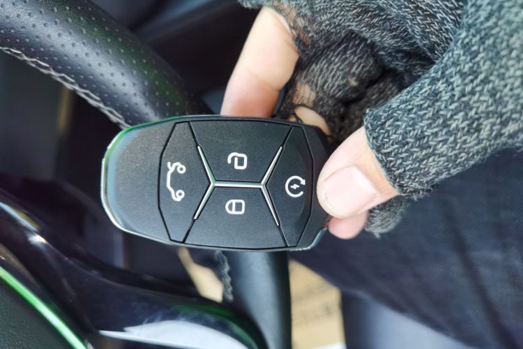 领克03 2021款 2.0TD 自动劲 冠军版中控内饰7001