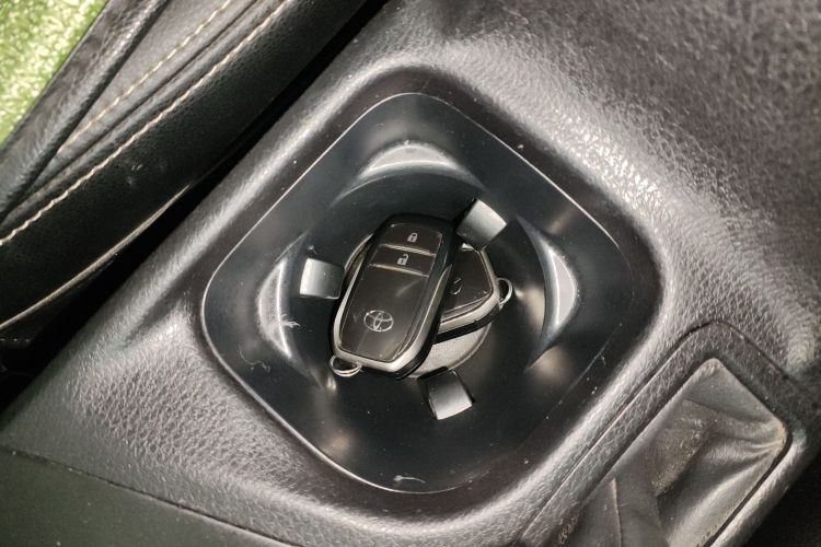 丰田 RAV4荣放 2016款 2.0L CVT两驱风尚版 国V中控内饰11