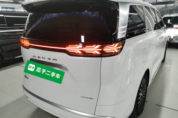 腾势D9 2024款 DM-i 980 四驱旗舰型车身外观7