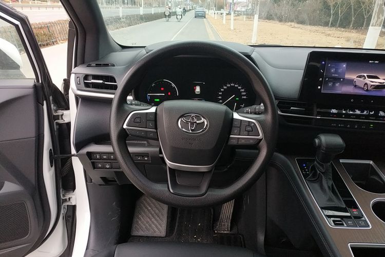 丰田 格瑞维亚 2024款 2.5L混动 豪华版局部细节13