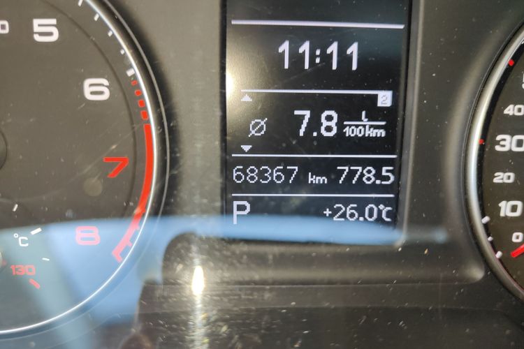 奥迪Q3 2018款 30周年年型 30 TFSI 时尚型中控内饰15