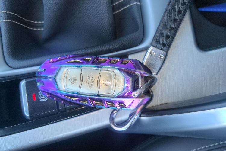 吉利汽车 博越 2016款 2.0L 手动智联型中控内饰11