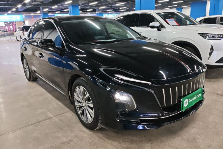 红旗E-QM5 2024款 500km 出行版车身外观3